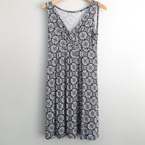 St. John's Bay White & Navy Patterned Petite V-Neck Dress